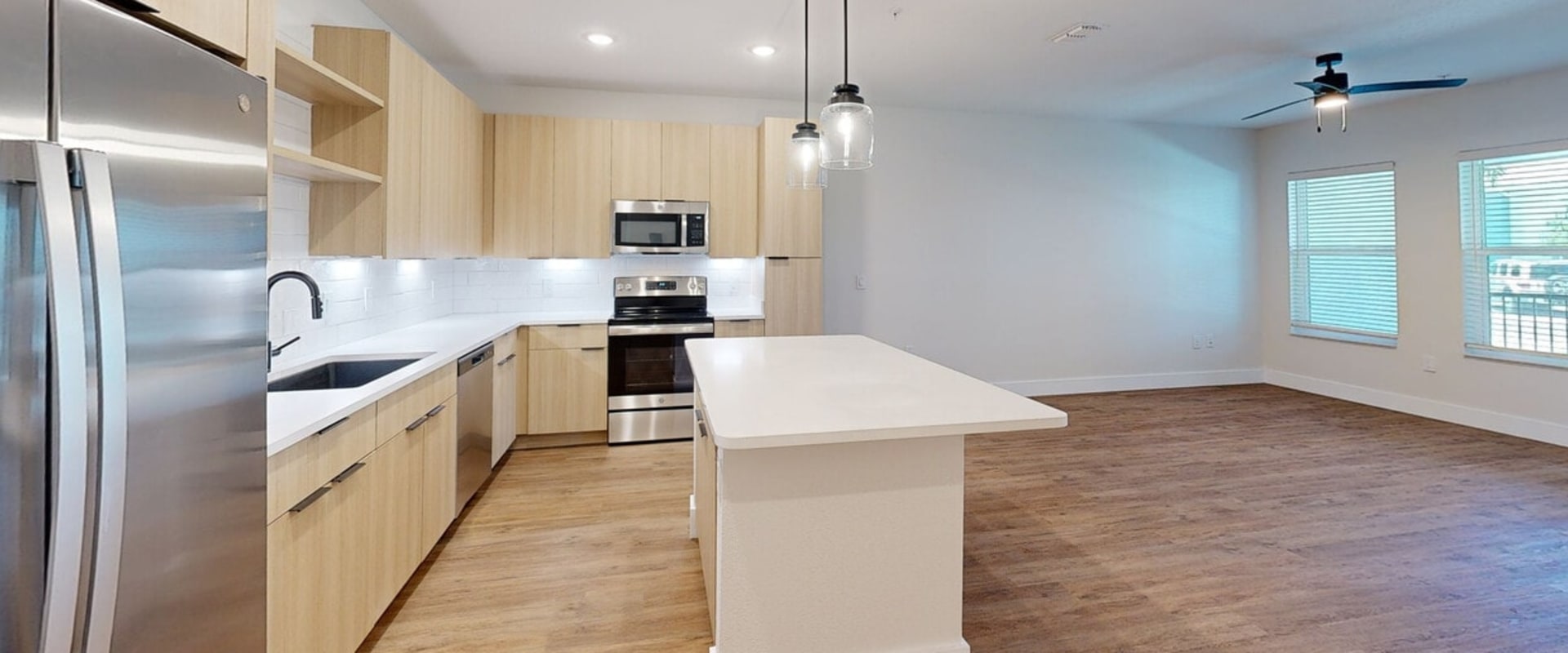 Find Modern Apartments Near Sarasota with Reliable Appliance Support